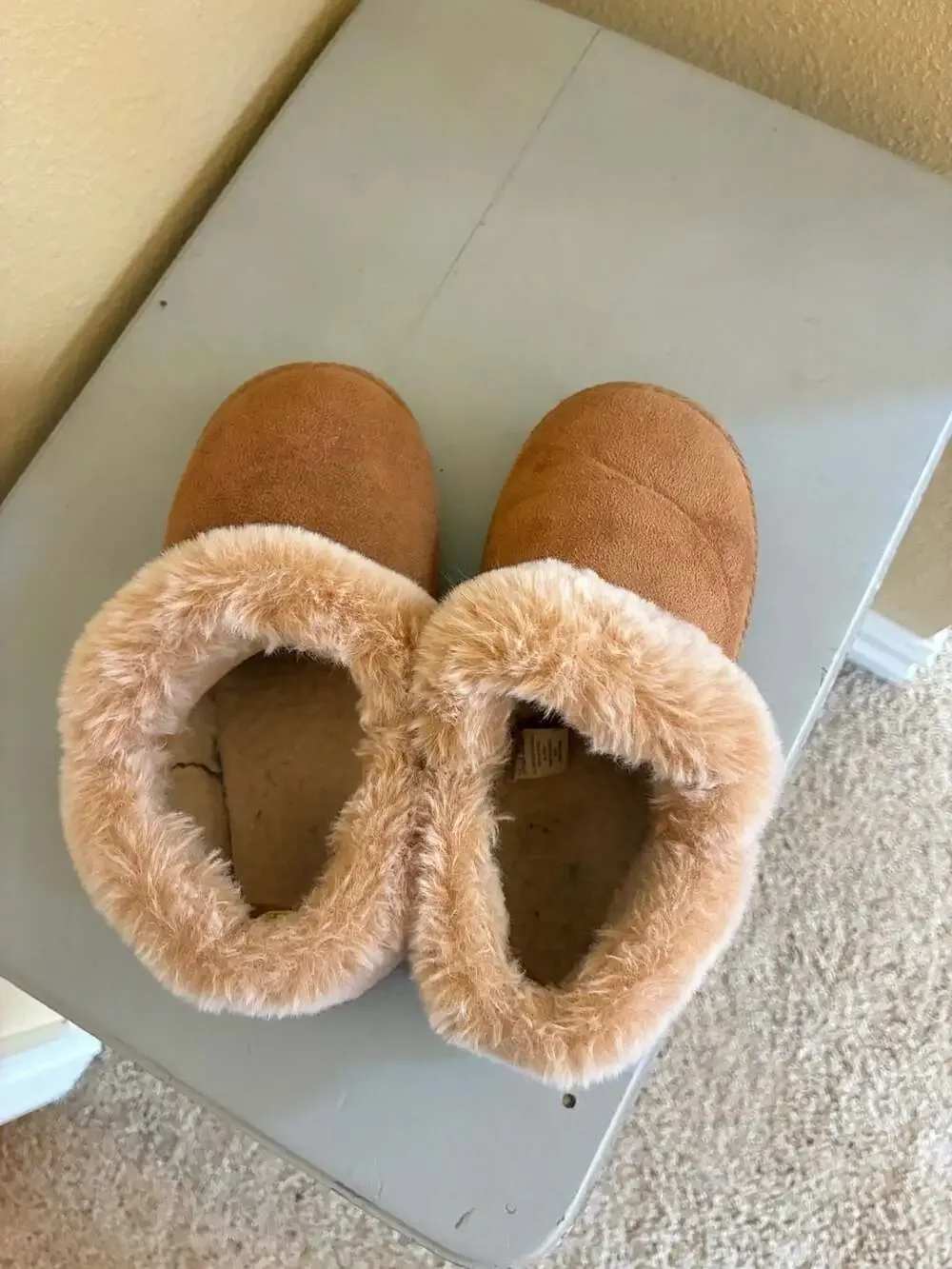 The Children's Place Girls Platform Teddy Slip Ons Tan, size 2